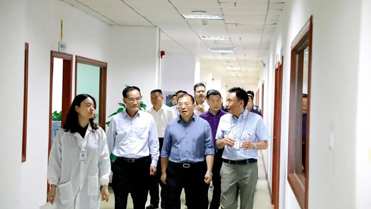 市委常委、市委組織部部長(zhǎng)江波走訪(fǎng)炬神電子